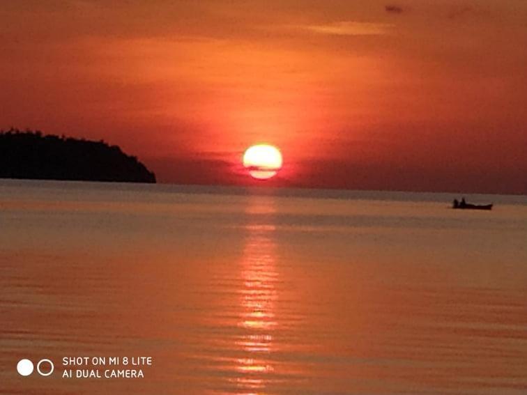 Sunset Beach Batudaka Dış mekan fotoğraf